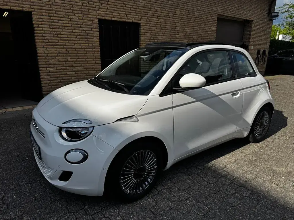 Gebraucht Fiat 500e 86 kW (118 PS) 2024 Weiß Cabrio