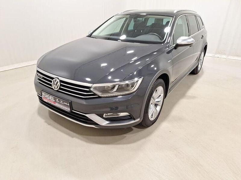 Gebraucht VW Passat Alltrack 190 PS (139 kW) 2018 Uranograu Kombi