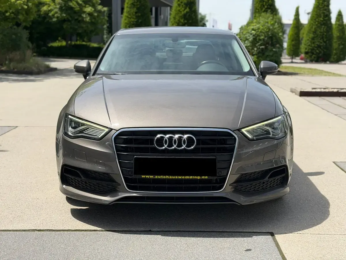 Gebraucht Audi A3 S-Line 179 PS (131 kW) 2015 Grau Limousine