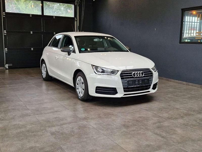 Weiß Gebraucht 2016 Audi A1 Sportback Kleinwagen | 10.699 € (Fairer Preis) - Bild 1/2