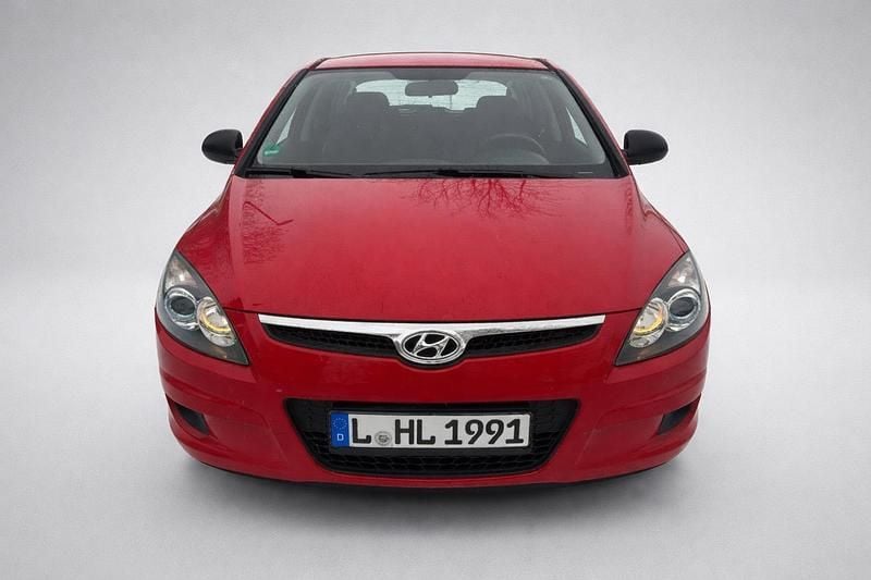 Gebraucht Hyundai i30 109 PS (80 kW) 2010 Rot Limousine