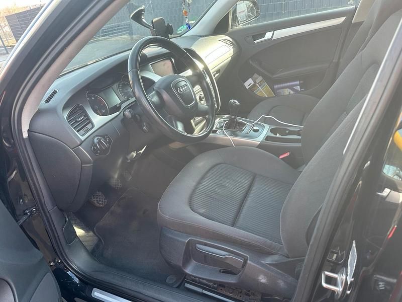 Schwarz Gebraucht 2009 Audi A4 Kombi | 3.650 € (Guter Preis) - Bild 1/4