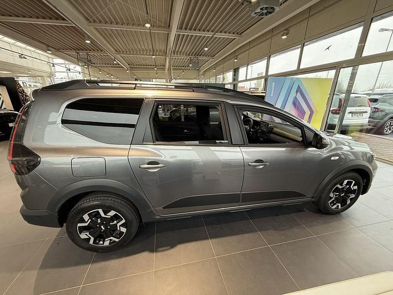 Neu Dacia Jogger Journey 110 PS (80 kW) 2026 Dolomitgrau Van / Kleinbus