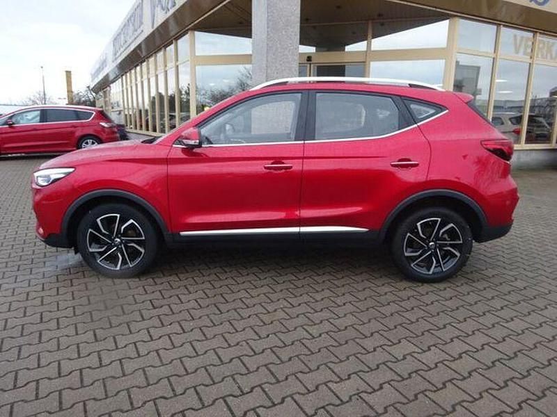 Gebraucht MG ZS Luxury 106 PS (77 kW) 2023 Rot Limousine