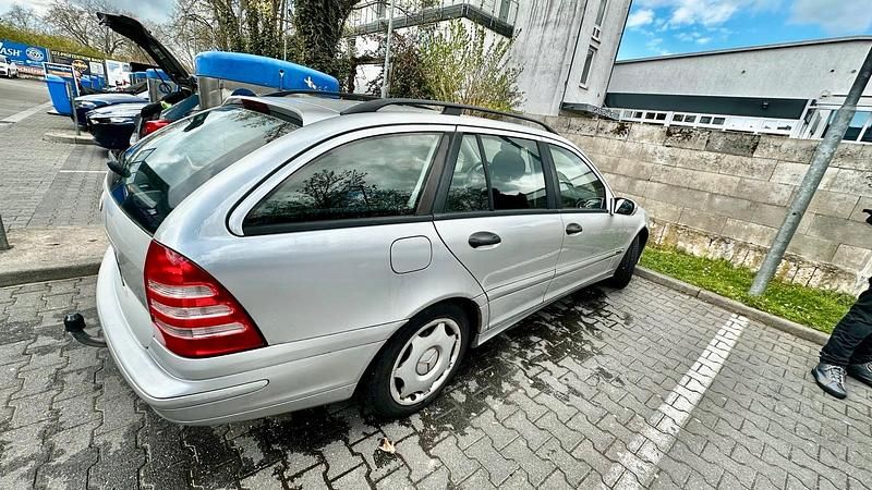 Gebraucht Mercedes C200 122 PS (89 kW) 2004 Silber Kombi