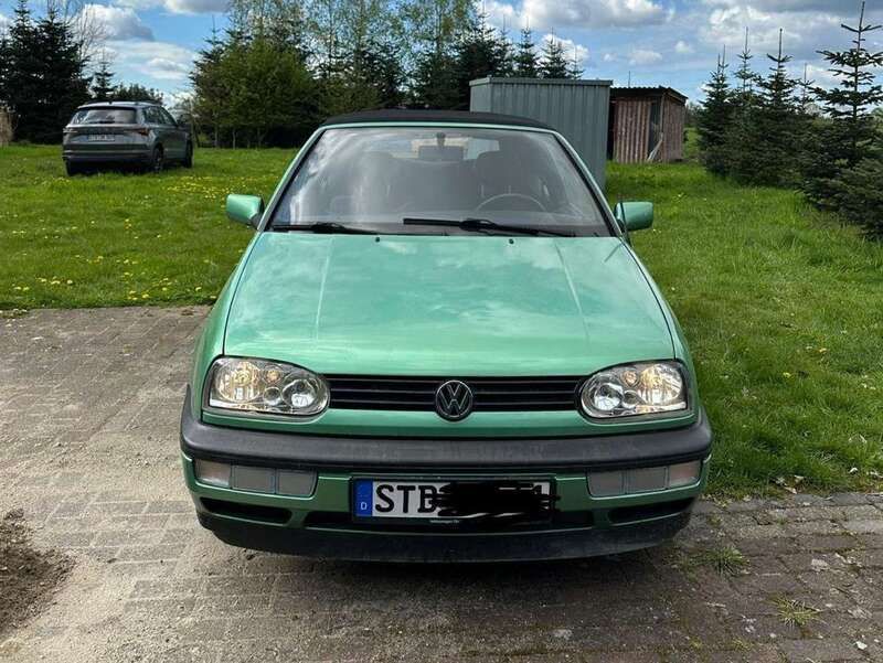 Grün Gebraucht 1994 VW Golf Cabriolet Cabrio | 2.450 € - Bild 1/4