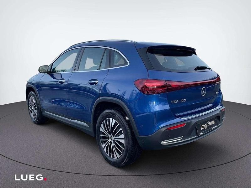 Gebraucht Mercedes EQA300 Electric Art 167 kW (228 PS) 2024 Metalliclack spektralblau SUV