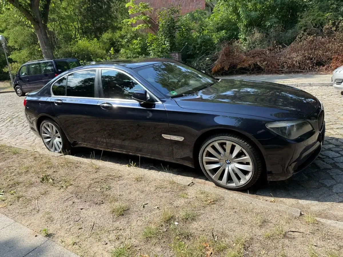 Gebraucht BMW 730 245 PS (180 kW) 2009 Blau Limousine