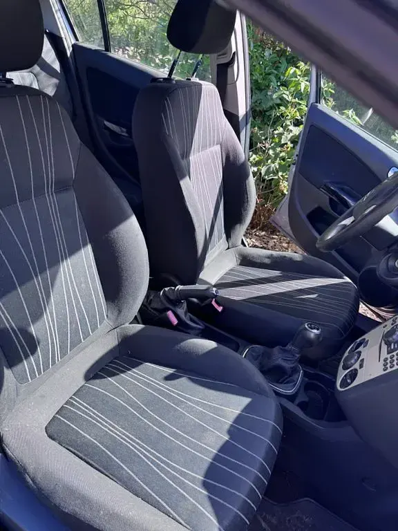 Gebraucht Opel Corsa 80 PS (58 kW) 2007 Silber Kleinwagen
