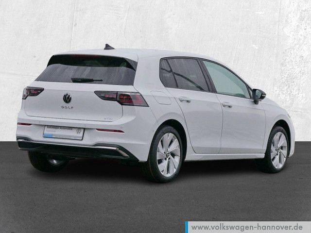 Neu VW Golf VIII 150 PS (110 kW) 2025 Weiß Limousine