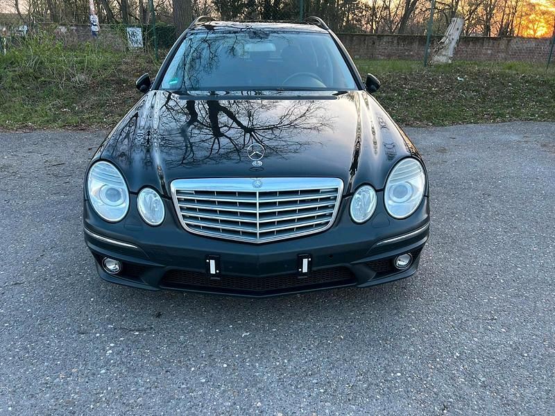 Gebraucht Mercedes E280 190 PS (139 kW) 2009 Schwarz Kombi