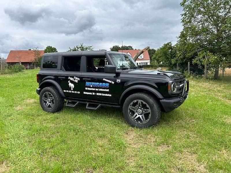 Schwarz Gebraucht 2023 Ford Bronco SUV | 55.900 € (Teuer) - Bild 1/2