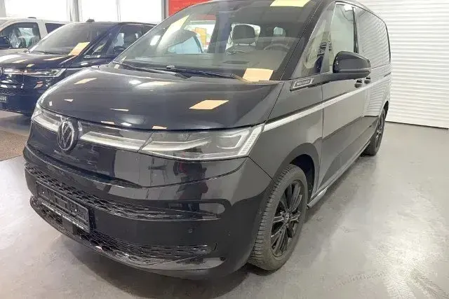 Gebraucht VW Multivan Style 150 PS (110 kW) 2025 Van / Kleinbus