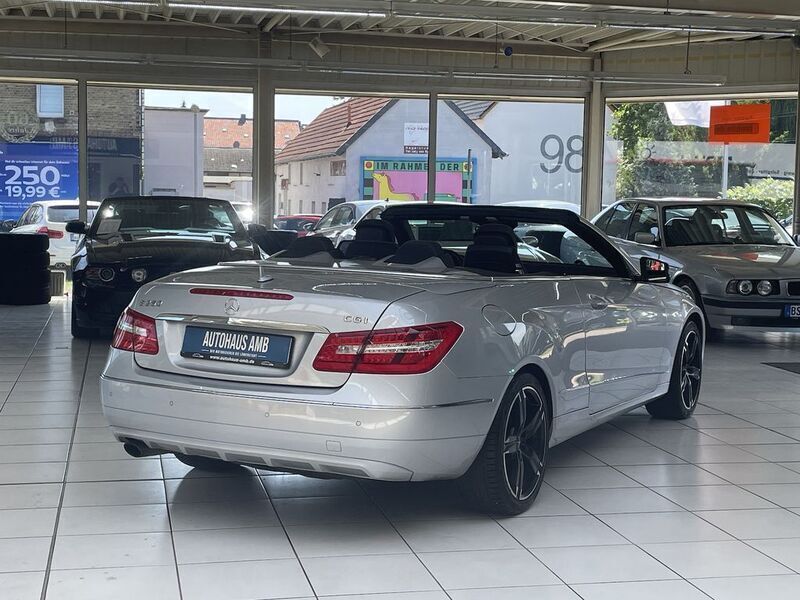 Gebraucht Mercedes E250 204 PS (150 kW) 2010 Silber Cabrio