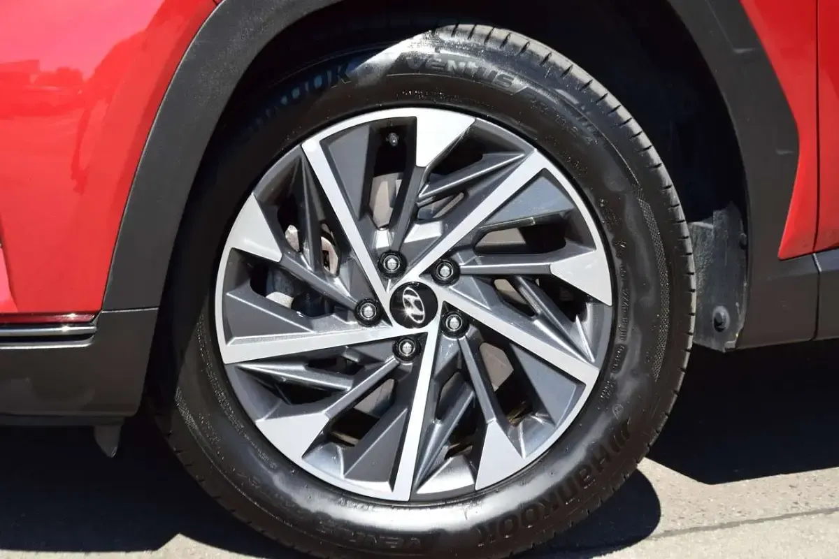 Gebraucht Hyundai Tucson Trend 136 PS (100 kW) 2021 Sunset red SUV