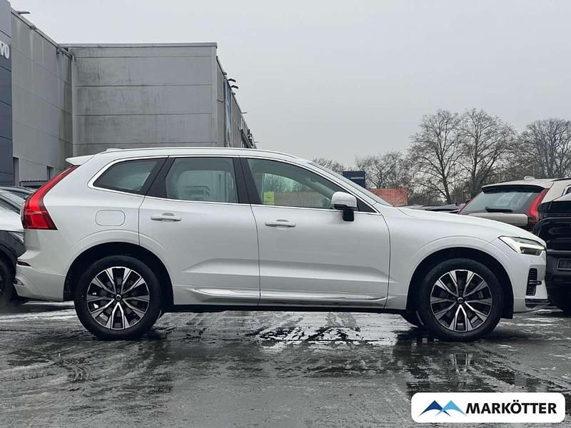 Gebraucht Volvo XC60 Plus 197 PS (144 kW) 2022 Weiß SUV