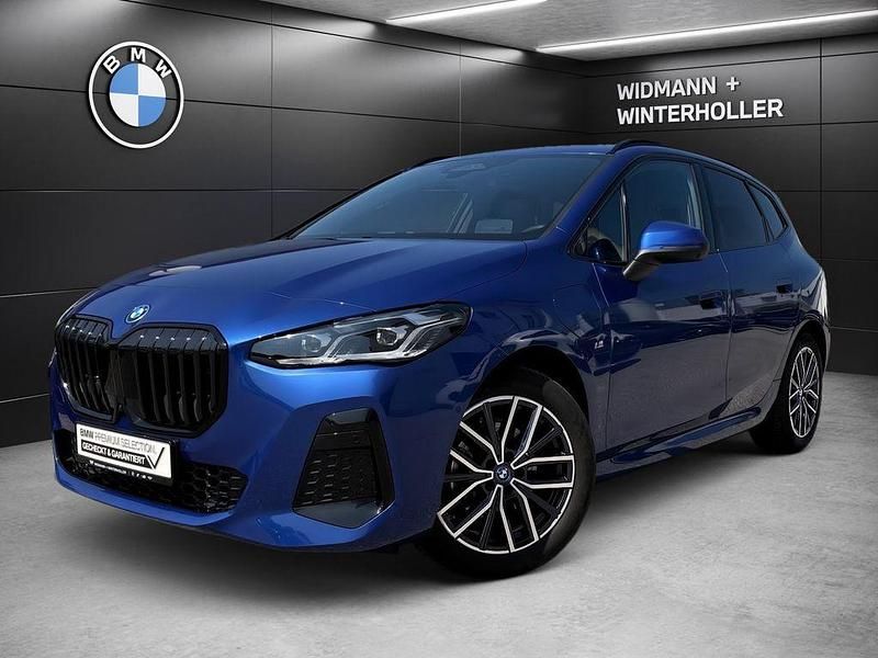 Blau Gebraucht 2024 BMW 225 Active Tourer M Sport Van / Kleinbus | 42.180 € (Teuer) - Bild 1/3