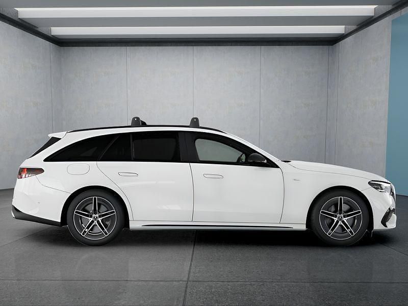 Gebraucht Mercedes E300 204 PS (150 kW) 2025 Weiß Kombi