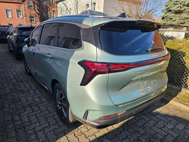 Neu DFSK Forthing 4 177 PS (130 kW) 2026 Grün Van / Kleinbus