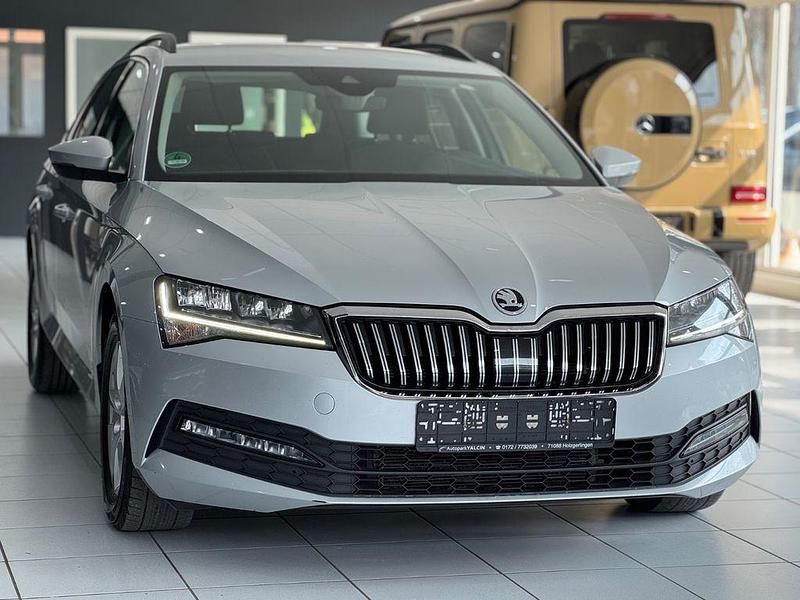 Gebraucht Skoda Superb 150 PS (110 kW) 2022 Silber Limousine