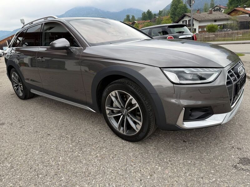 Grau Gebraucht 2020 Audi A4 Allroad Basis Kombi | 28.999 € (Fairer Preis) - Bild 1/4