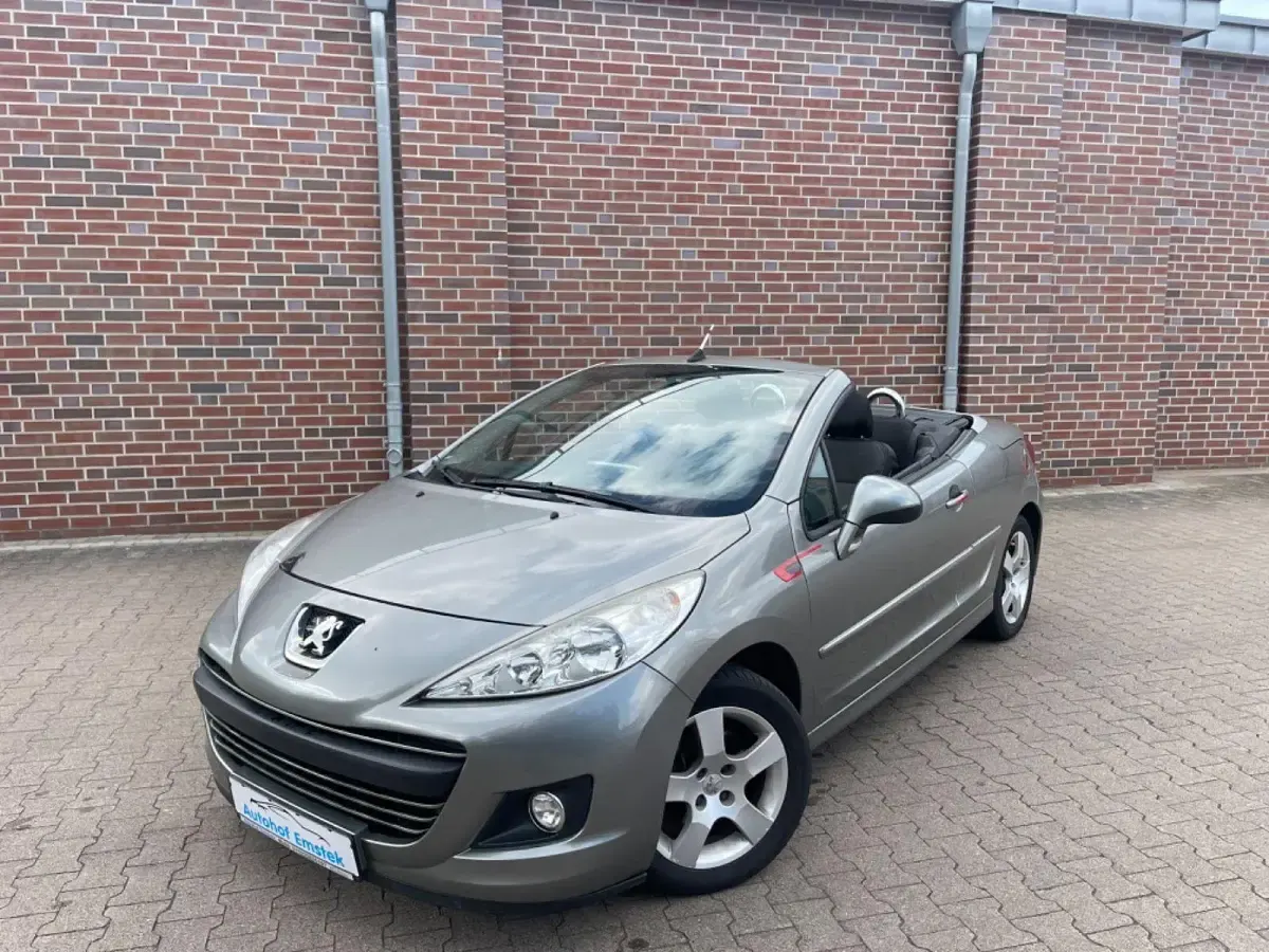 Gebraucht Peugeot 207 CC Sport 109 PS (80 kW) 2010 Grau metalliclack Cabrio