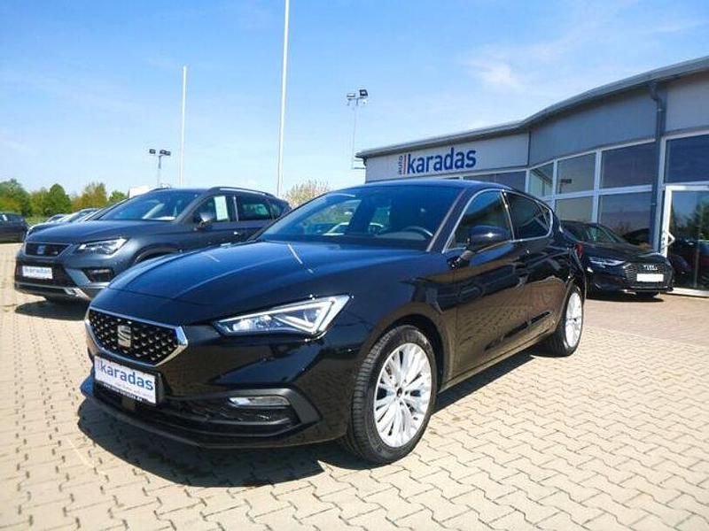 Mitternachtsschwarz Gebraucht 2021 Seat Leon Limousine | 20.850 € (Fairer Preis) - Bild 1/4