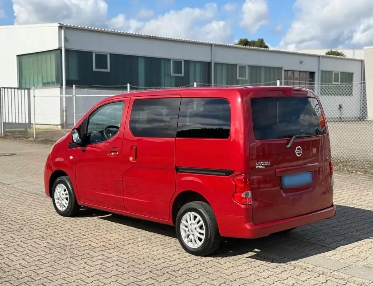 Gebraucht Nissan Evalia 2012 Rot Van / Kleinbus