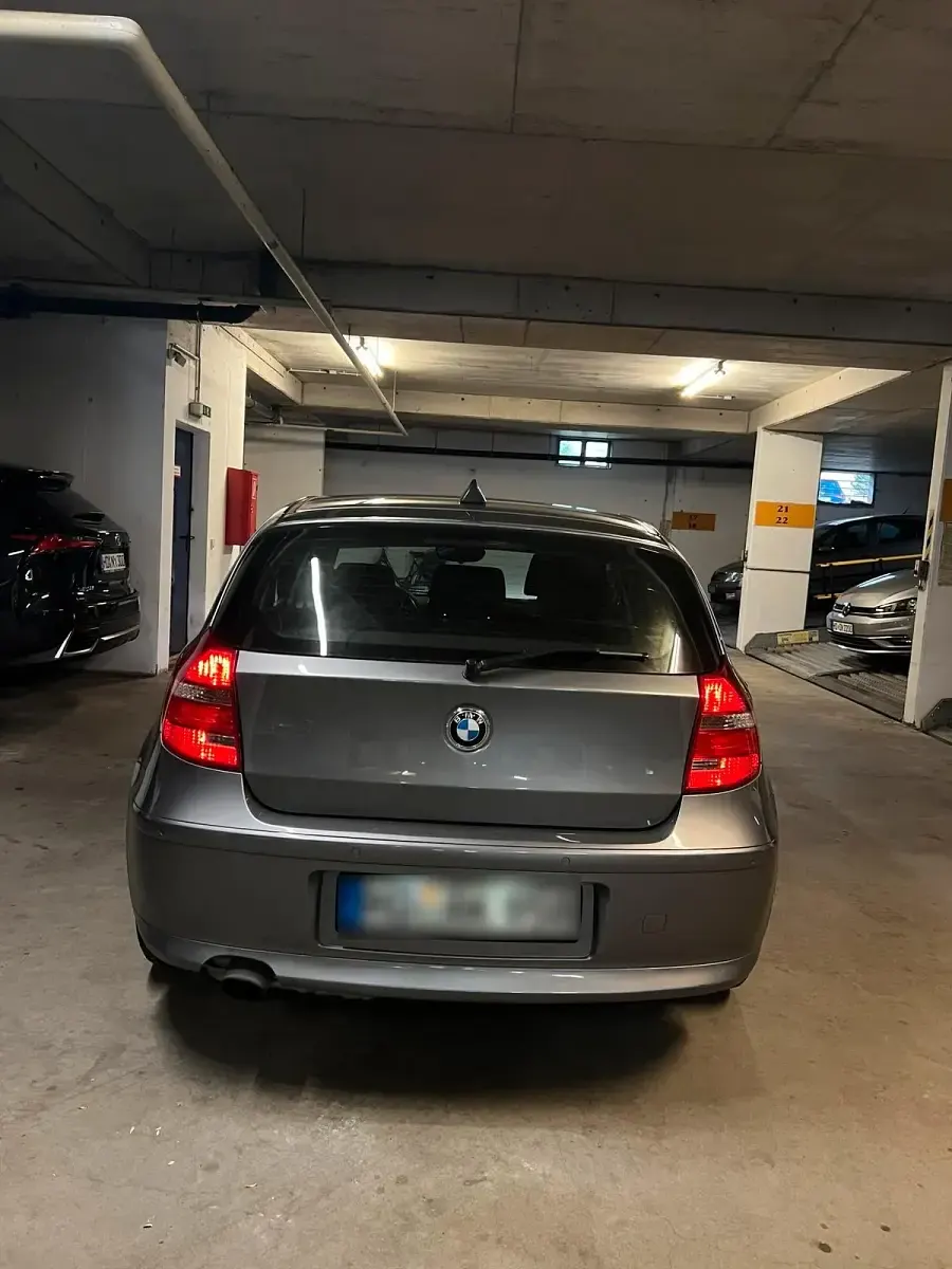 Gebraucht BMW 118 143 PS (105 kW) 2010 Grau Kleinwagen