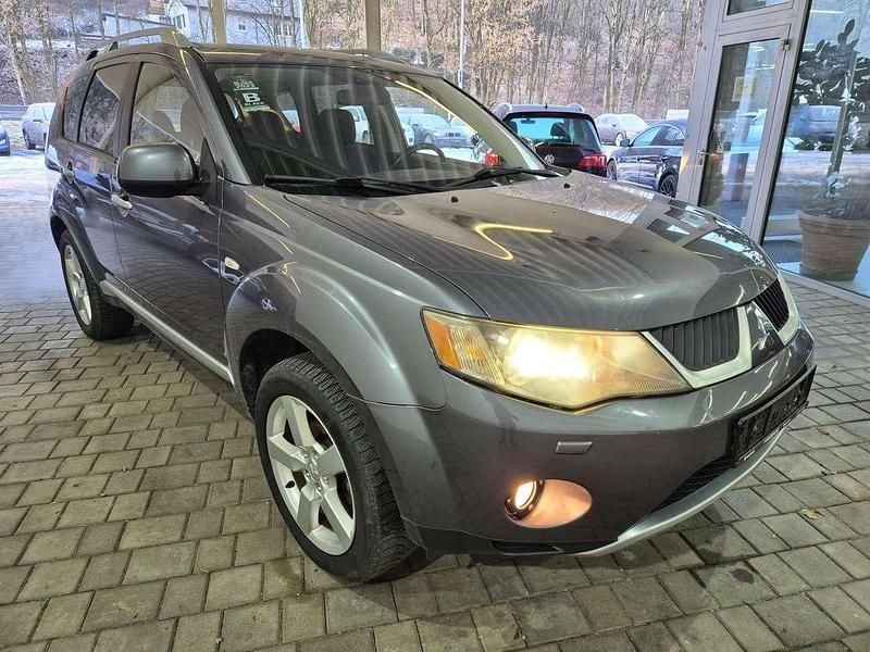 Gebraucht Mitsubishi Outlander Intense 156 PS (114 kW) 2009 Effektgrau (p) SUV
