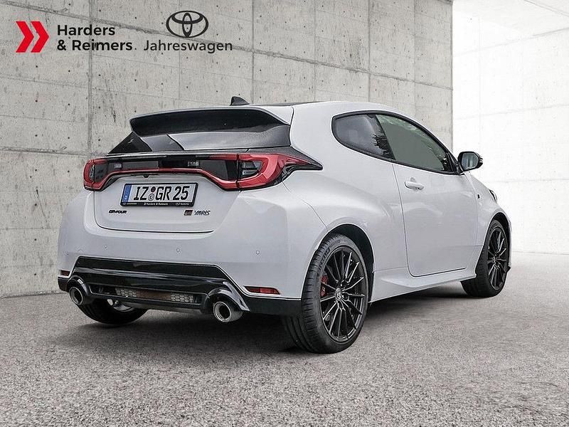 Neu Toyota Yaris 280 PS (205 kW) 2025 Weiss Kleinwagen