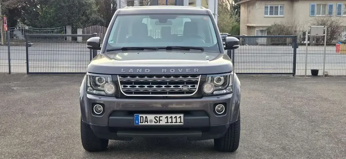 Gebraucht Land Rover Discovery SE 256 PS (188 kW) 2016 Waitomo grey SUV