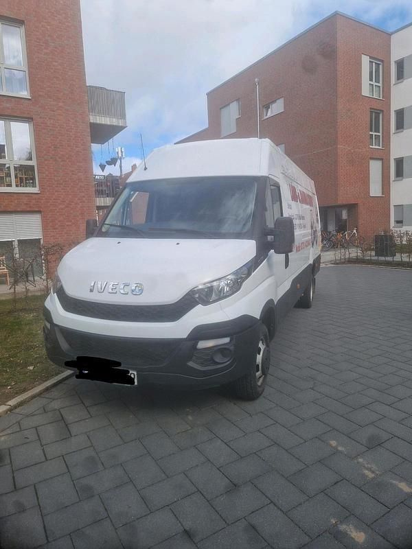 Gebraucht Iveco Daily 150 PS (110 kW) 2015 Weiß Limousine
