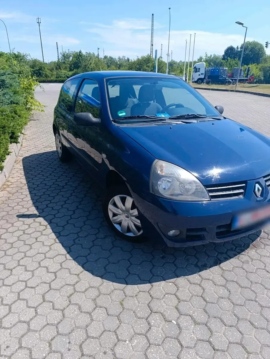 Gebraucht Renault Clio 60 PS (44 kW) 2005 Blau Kleinwagen