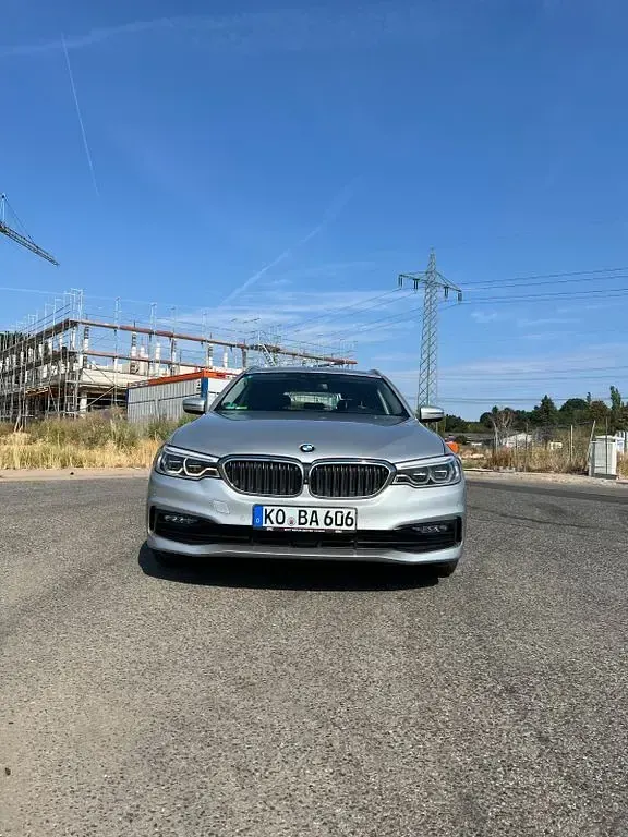 Gebraucht BMW 530 Performance 265 PS (194 kW) 2017 Silber Kombi