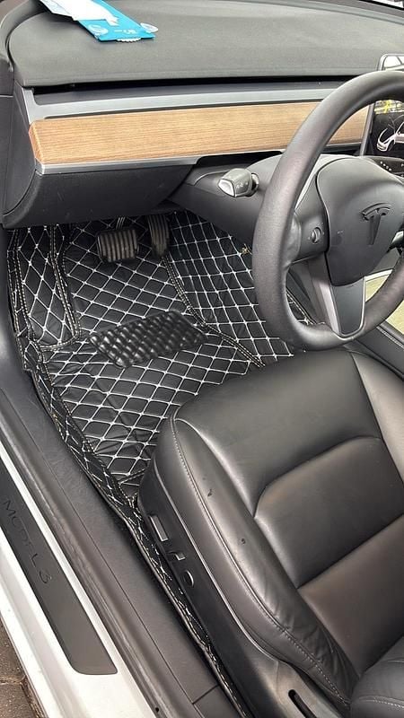 Weiß Gebraucht 2021 Tesla Model 3 Limousine | 23.500 € - Bild 1/4