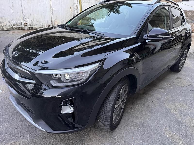 Gebraucht Kia Stonic 120 PS (88 kW) 2019 Schwarz SUV