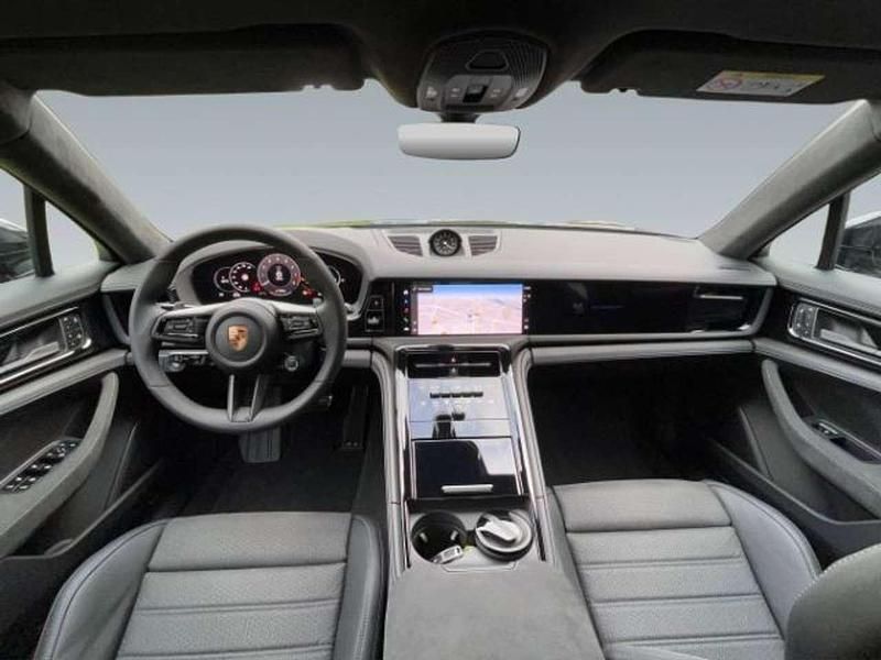 Gebraucht Porsche Panamera GTS 500 PS (367 kW) 2024 Oakgrünmetallic neo Kleinwagen