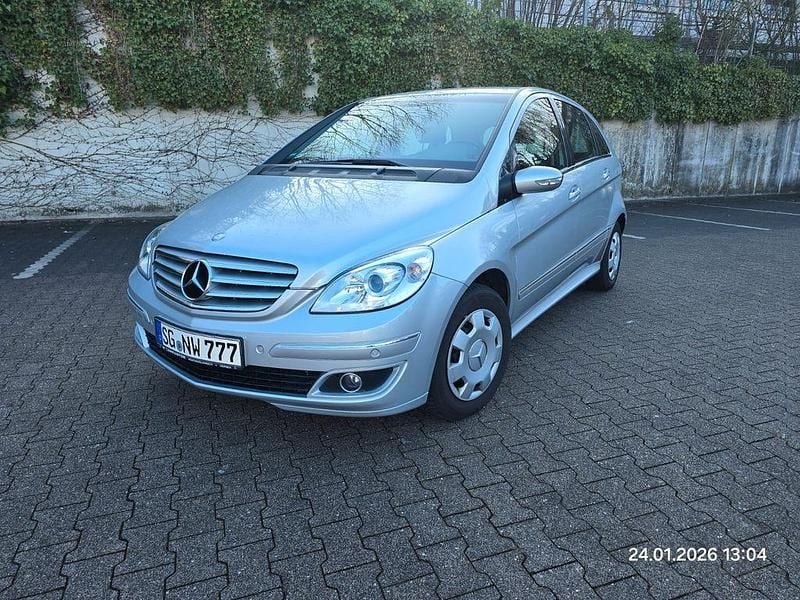 Gebraucht Mercedes B170 116 PS (85 kW) 2007 Silber Van / Kleinbus