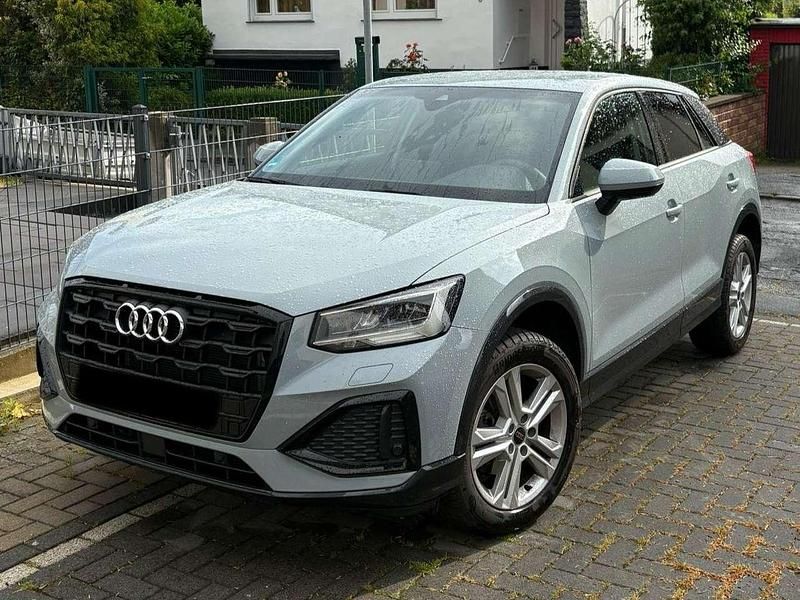 Grau Gebraucht 2023 Audi Q2 Advanced SUV | 23.799 € (Fairer Preis) - Bild 1/4