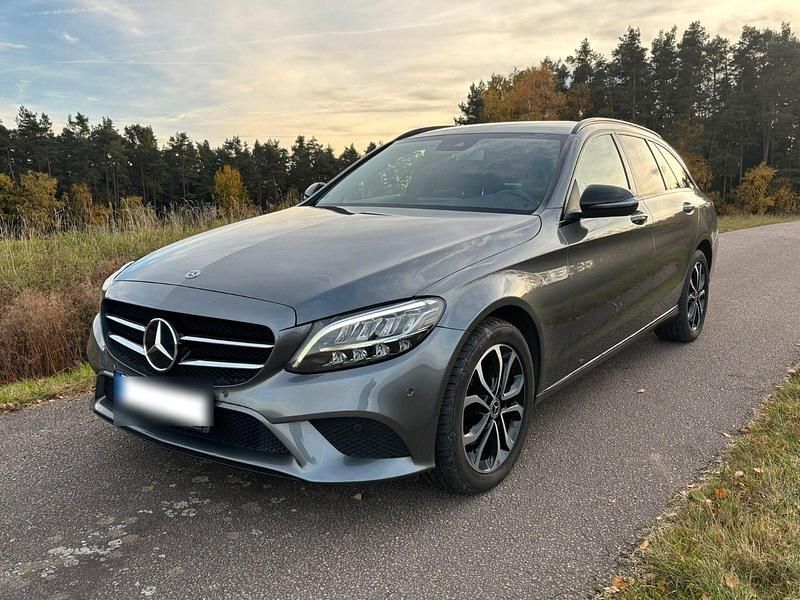 Grau Gebraucht 2019 Mercedes C200 Night Kombi | 19.500 € (Guter Preis) - Bild 1/4