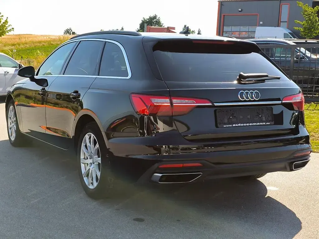 Gebraucht Audi A4 Ambiente 204 PS (150 kW) 2021 Schwarz Kombi