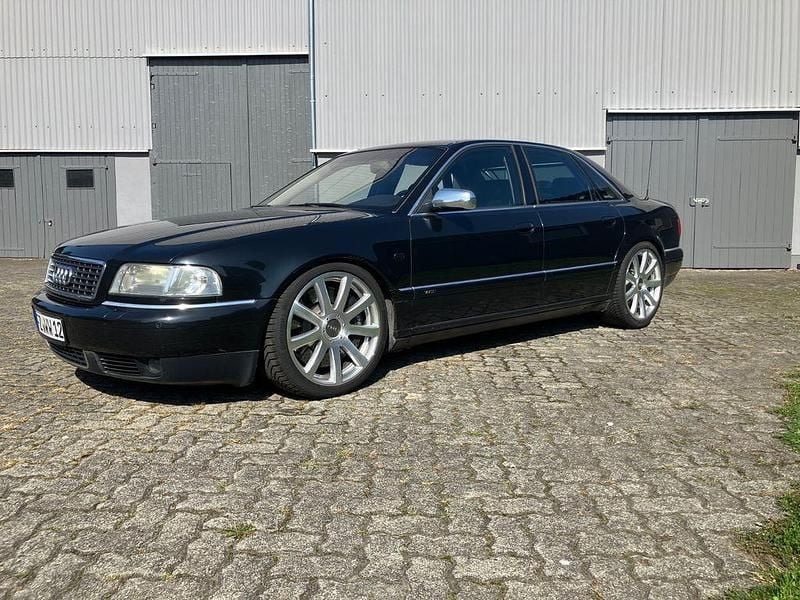 Schwarz Gebraucht 2002 Audi A8 Sport Limousine | 19.800 € - Bild 1/4