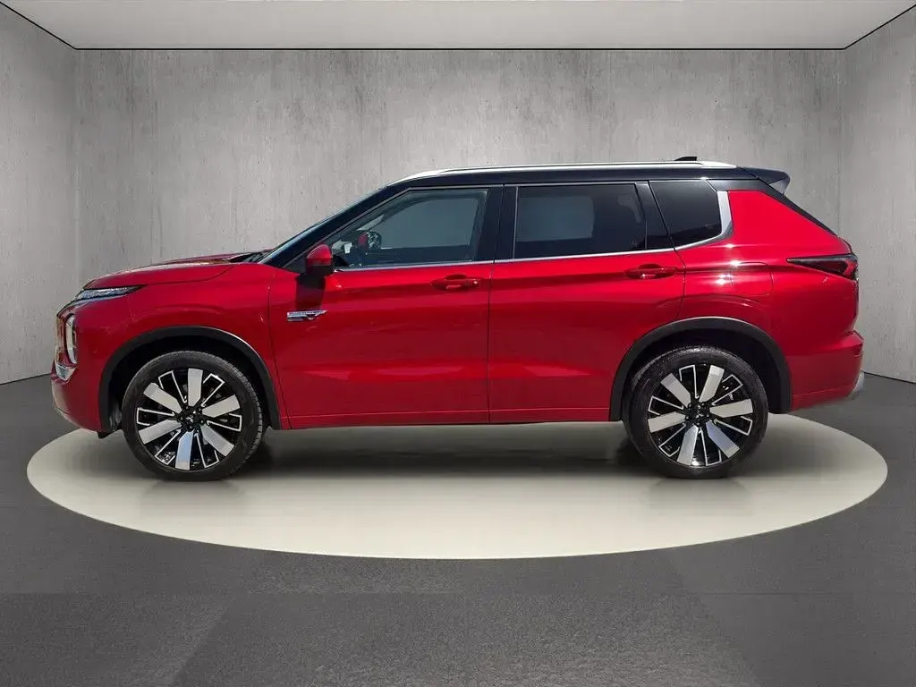 Gebraucht Mitsubishi Outlander P-HEV Top 306 PS (225 kW) 2025 Rot SUV