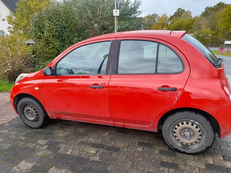 Rot Gebraucht 2008 Nissan Micra Kleinwagen | 750 € (Fairer Preis) - Bild 1/4