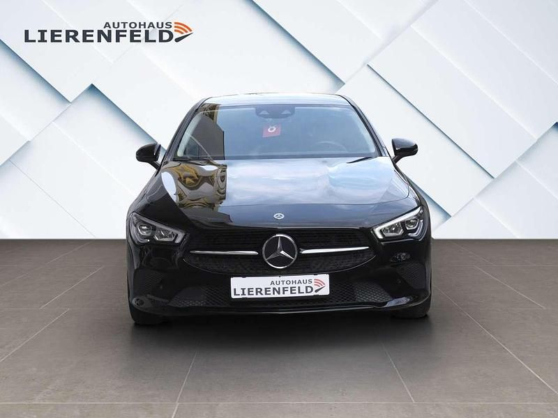 Gebraucht Mercedes CLA180 136 PS (100 kW) 2021 Nachtschwarz  unilack Limousine