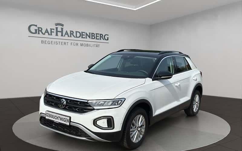 Weiß Gebraucht 2024 VW T-Roc Life SUV | 30.980 € (Fairer Preis) - Bild 1/4