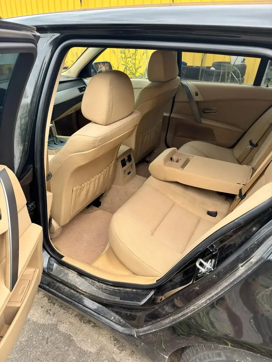 Gebraucht BMW 525 177 PS (130 kW) 2006 Schwarz Kombi