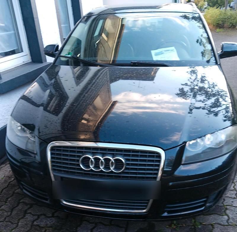 Schwarz Gebraucht 2005 Audi A3 Sportback Kombi | 2.800 € (Fairer Preis) - Bild 1/4