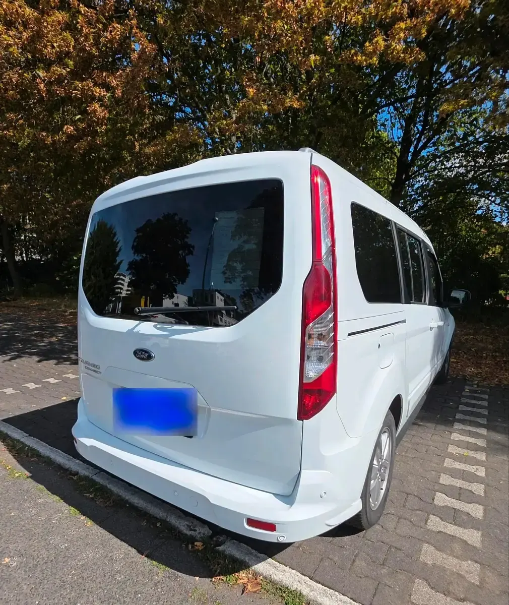 Gebraucht Ford Grand Tourneo Connect Titanium 120 PS (88 kW) 2019 Weiß Van / Kleinbus